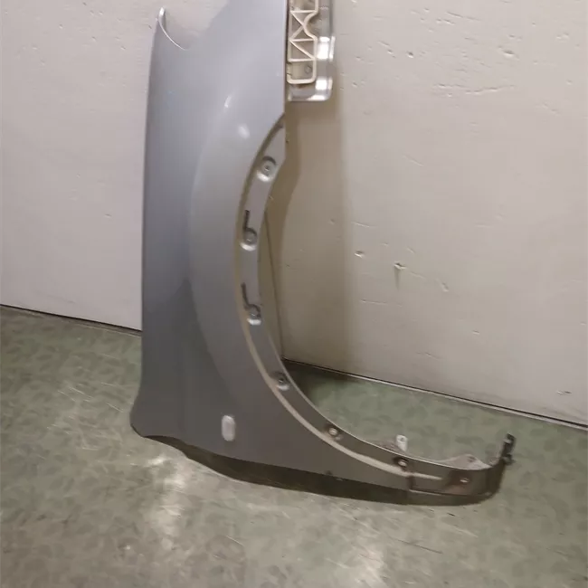 Parafango anteriore destro