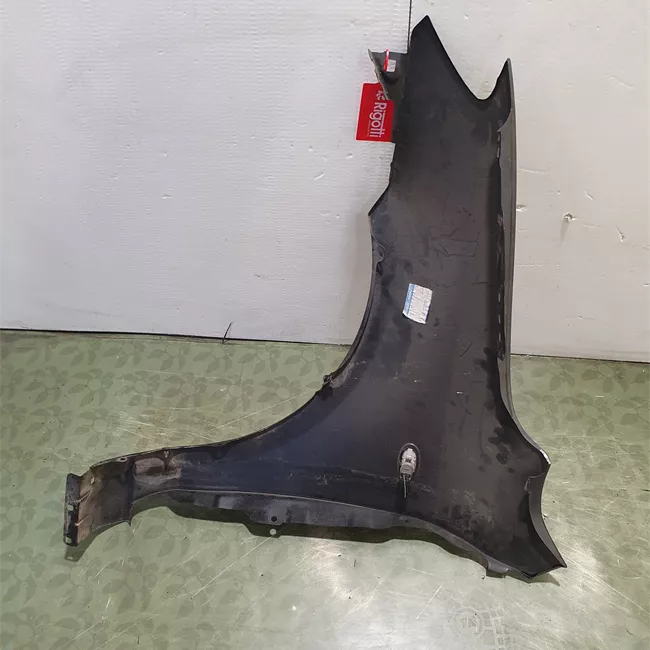 Parafango anteriore destro