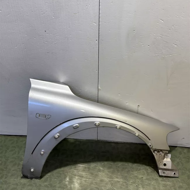 Parafango anteriore destro