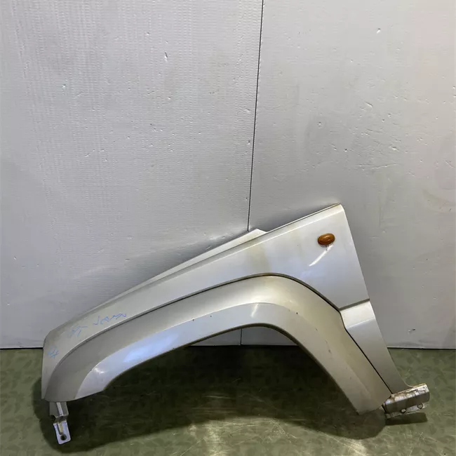 Parafango anteriore sinistro