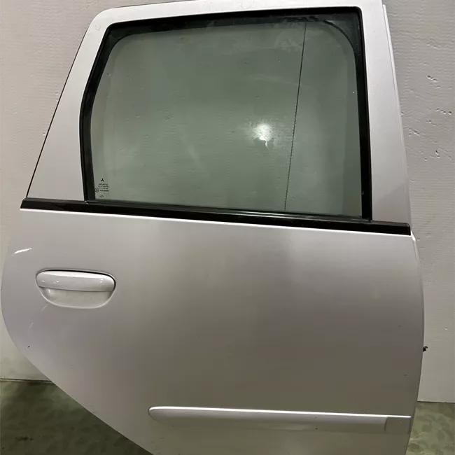 Porta posteriore destra