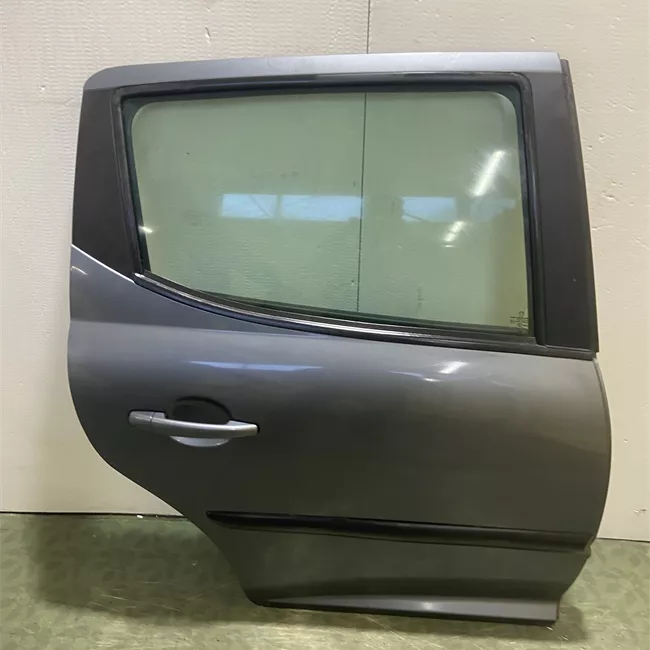 Porta posteriore destra