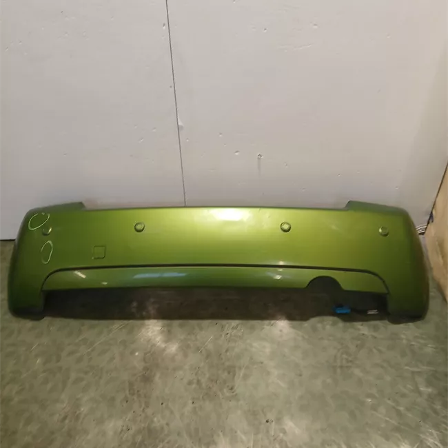 Paraurti posteriore con primer