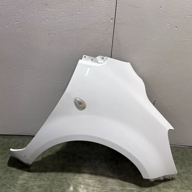 Parafango anteriore destro