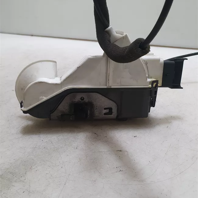 Serratura porta anteriore sinistra