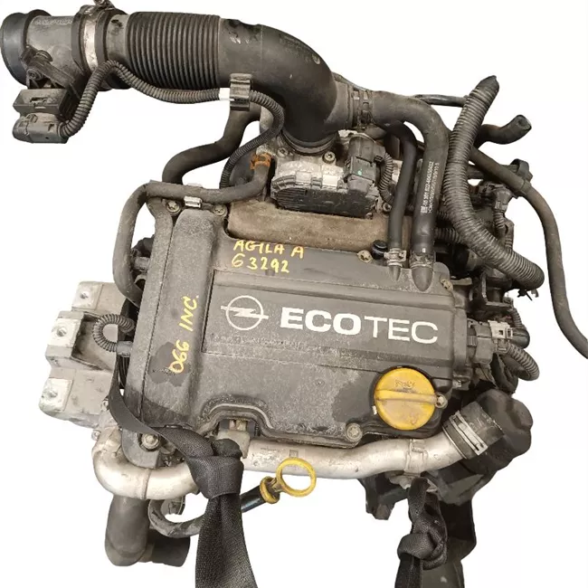 Testata motore con valvole