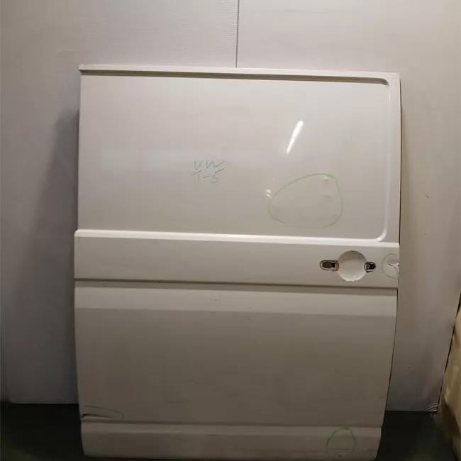 Porta posteriore destra con chiusura centralizzata