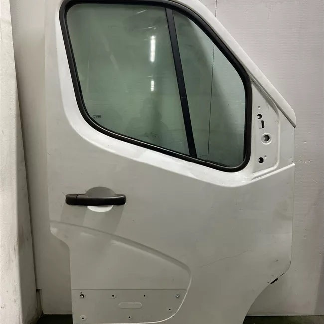 Porta anteriore destra