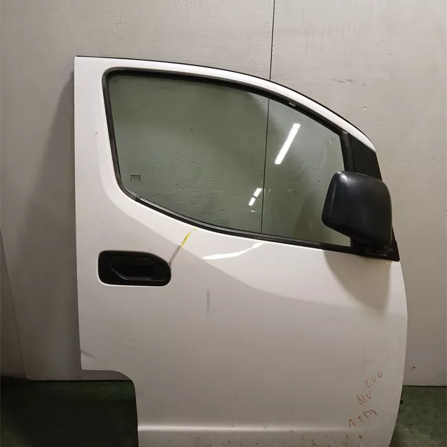 Porta anteriore destra