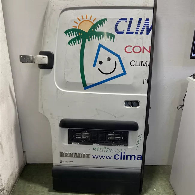 Porta carico posteriore a battente sinistra