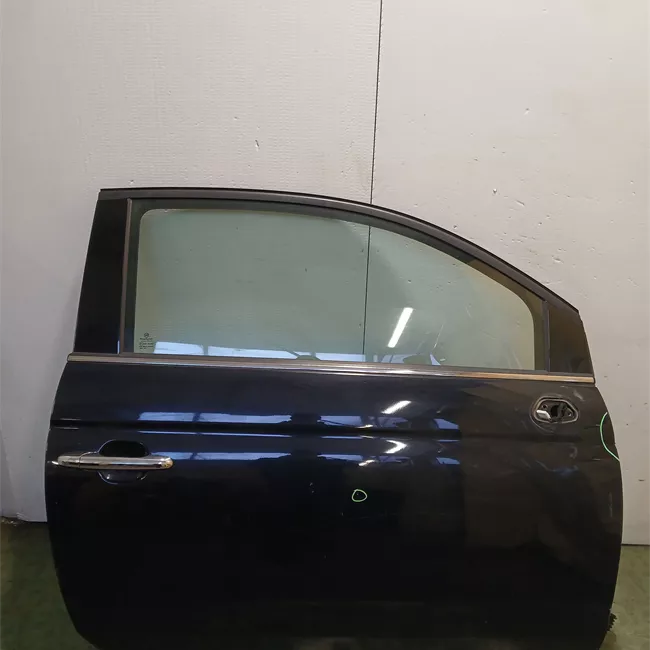 Porta anteriore destra