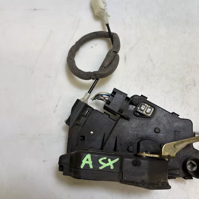 Serratura porta anteriore sinistra