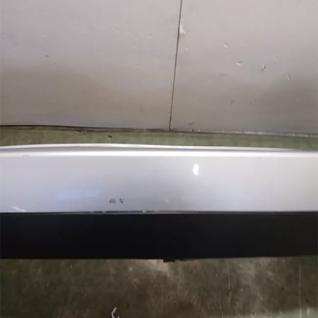 Paraurti posteriore con primer