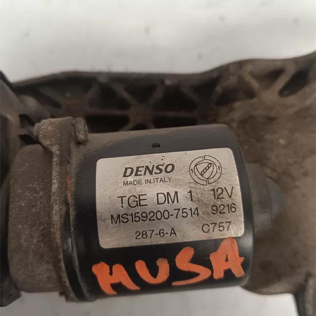 Meccanismo tergiparabrezza con motorino