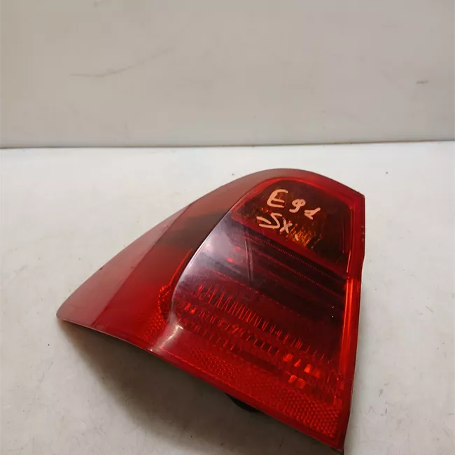 Fanale posteriore parte esterno sinistro