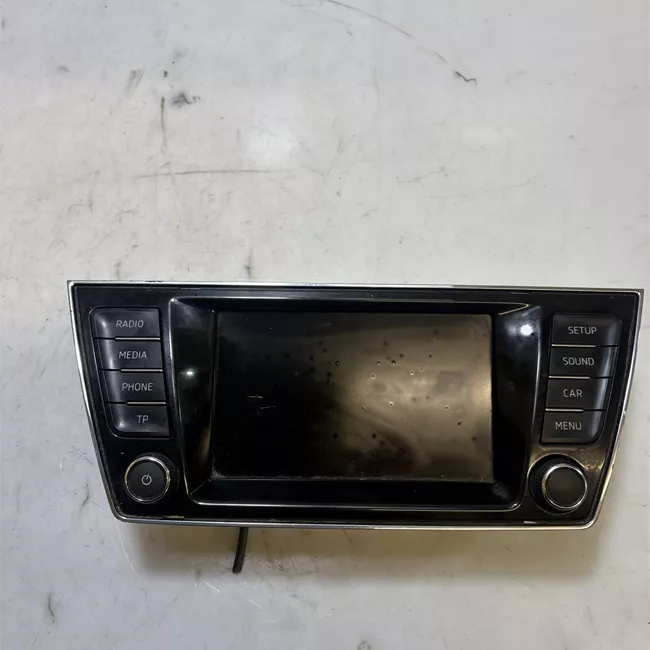 Autoradio con ricezione radio digitale nero satinato/cromo lucido