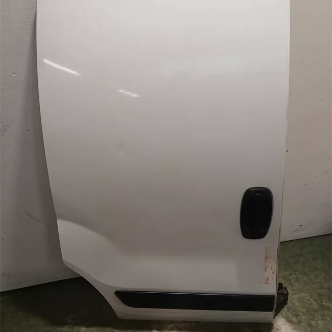 Porta carico posteriore a battente destra Lastrata