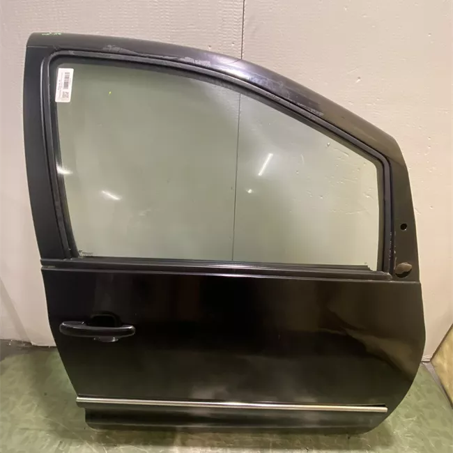 Porta anteriore destra