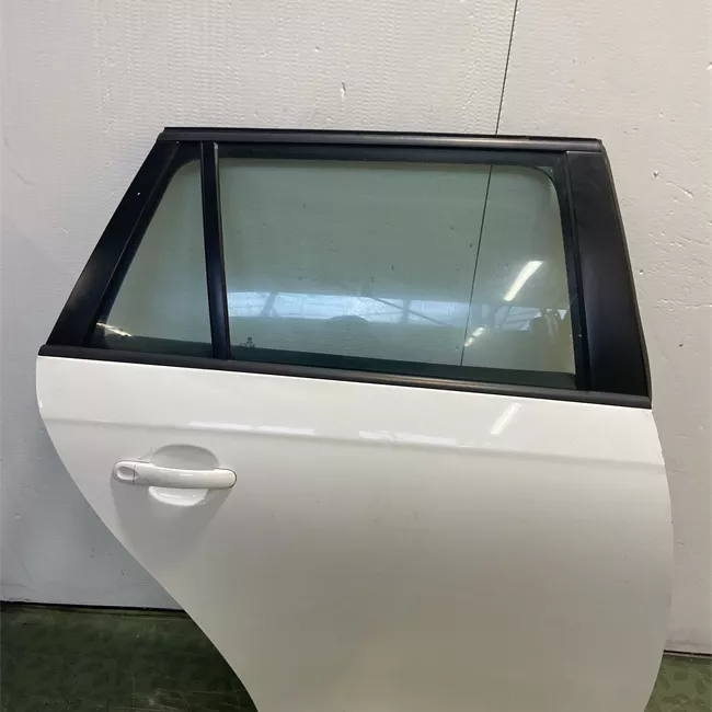 Porta posteriore destra