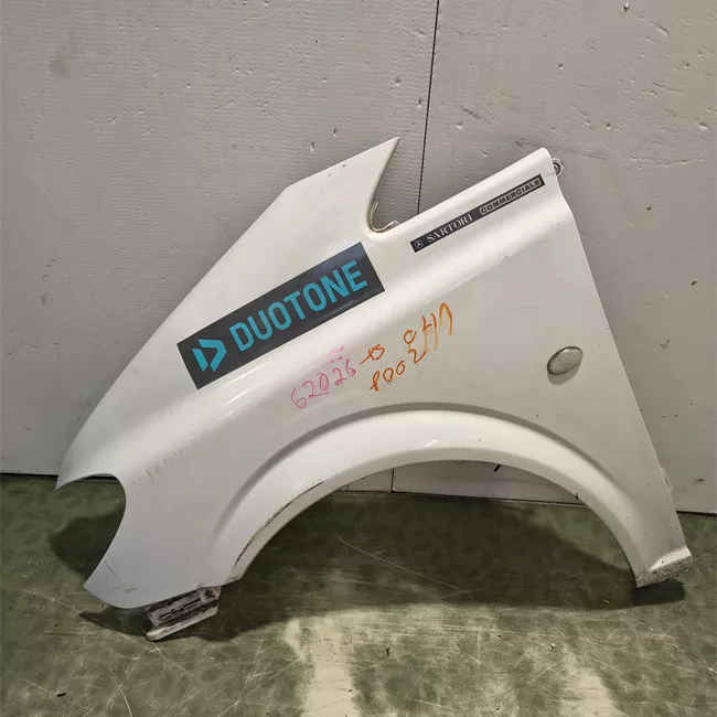 Parafango anteriore sinistro