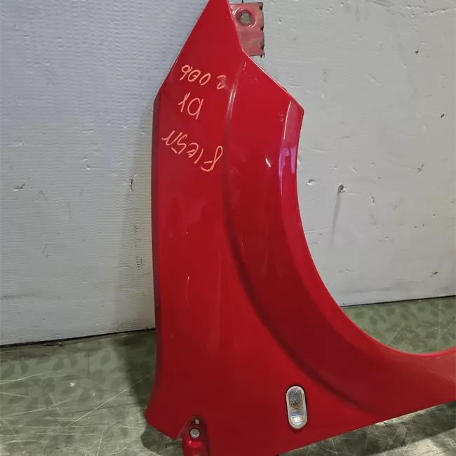 Parafango anteriore destro