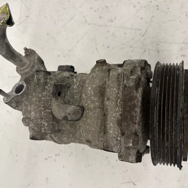 Compressore aria condizionata rotazionale