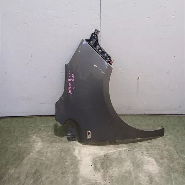 Parafango anteriore destro