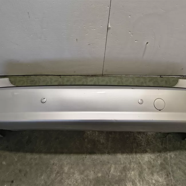 Paraurti posteriore con primer