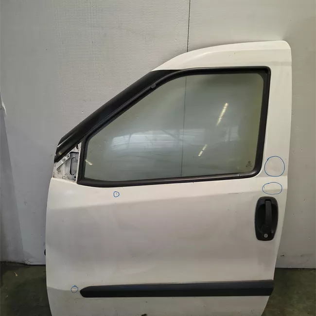 Porta anteriore sinistra