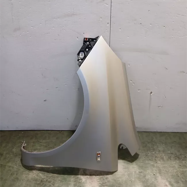 Parafango anteriore sinistro