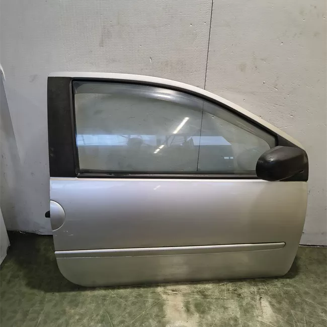 Porta anteriore destra