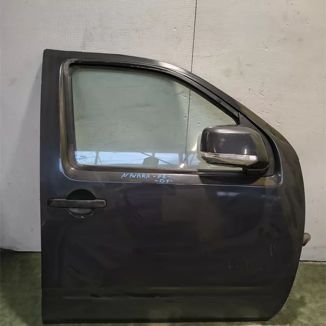 Porta anteriore destra