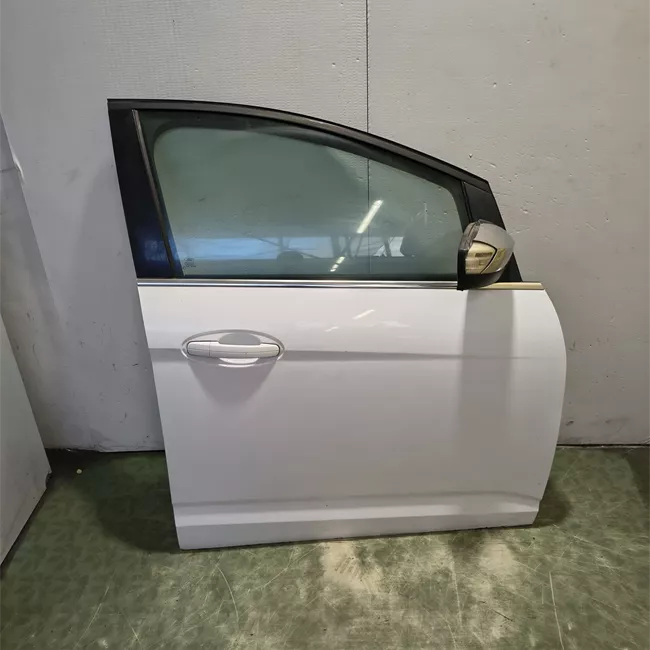 Porta anteriore destra