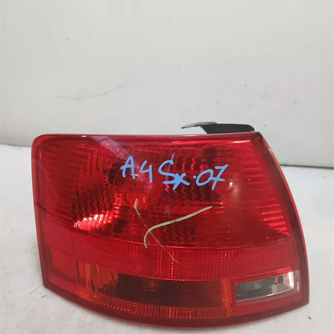 Fanale posteriore parte esterno sinistro