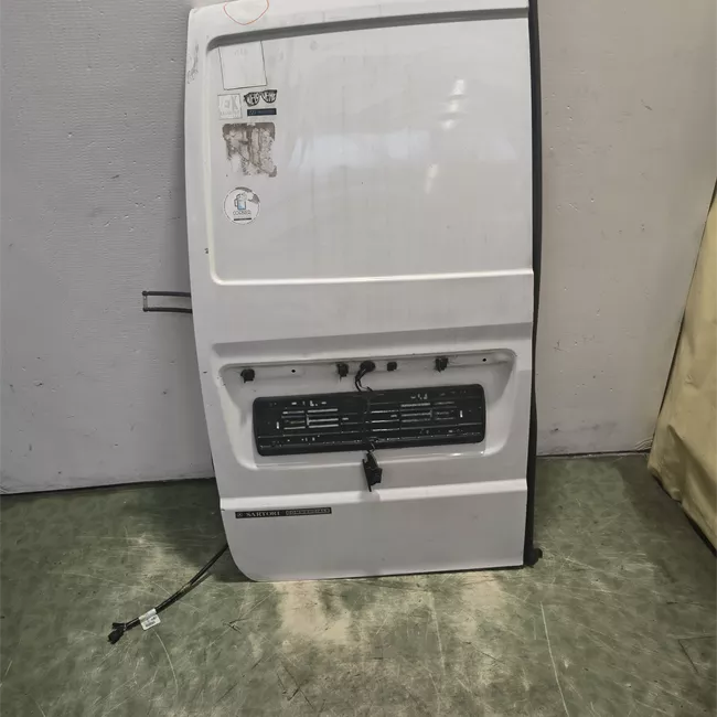 Porta carico posteriore a battente sinistra apertura 180° lamierata