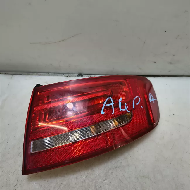 Fanale posteriore parte esterno destro