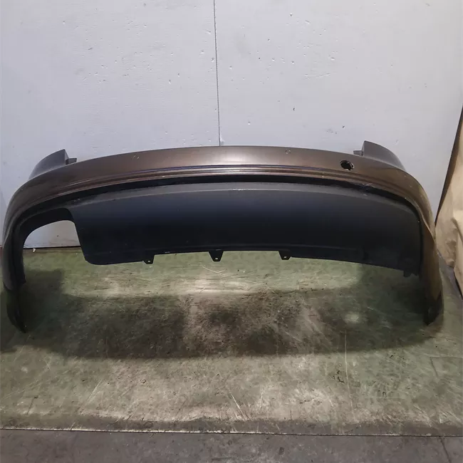 Paraurti posteriore con sensore parcheggio primer