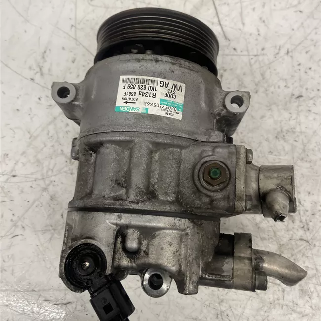 Compressore aria condizionata rotazionale