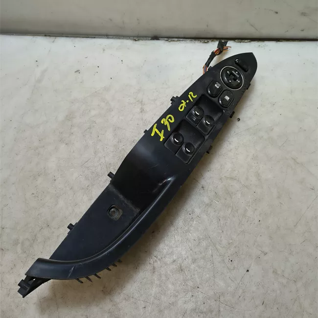 Blocco comandi alzacristalli e retrovisori esterno