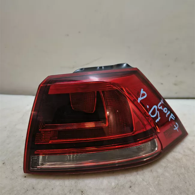 Fanale posteriore parte esterno destro