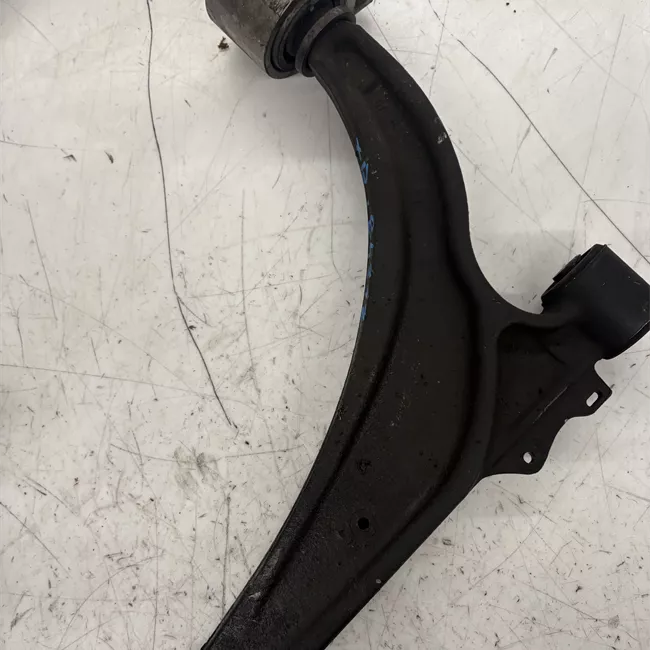 Braccio oscillante sospensione anteriore destro Alluminio