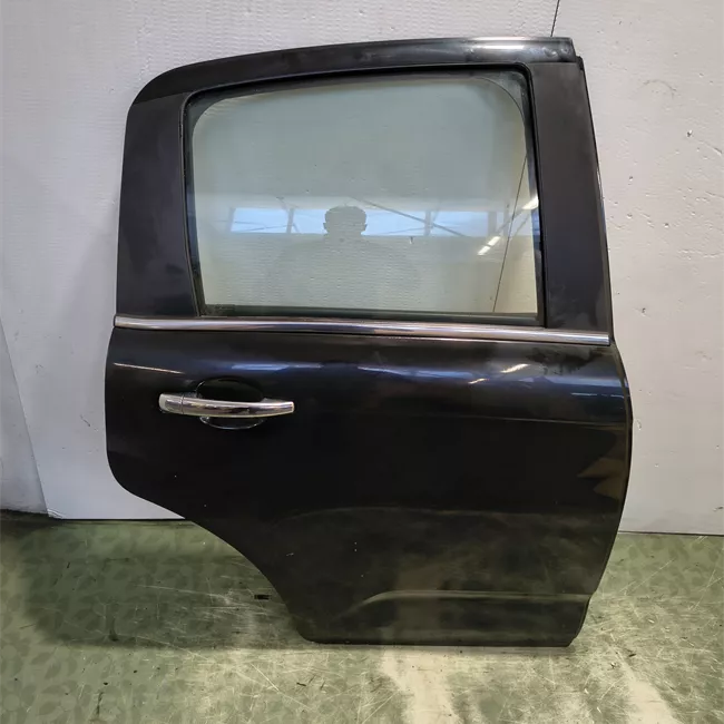 Porta posteriore destra