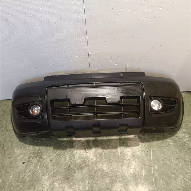 Paraurti anteriore aria condizionata automatico e fendinebbia nero