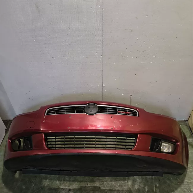 Paraurti anteriore con primer