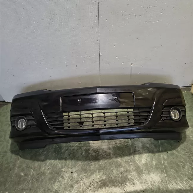 Paraurti anteriore con fendinebbia primer