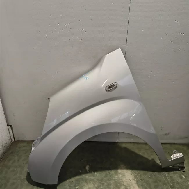 Parafango anteriore sinistro