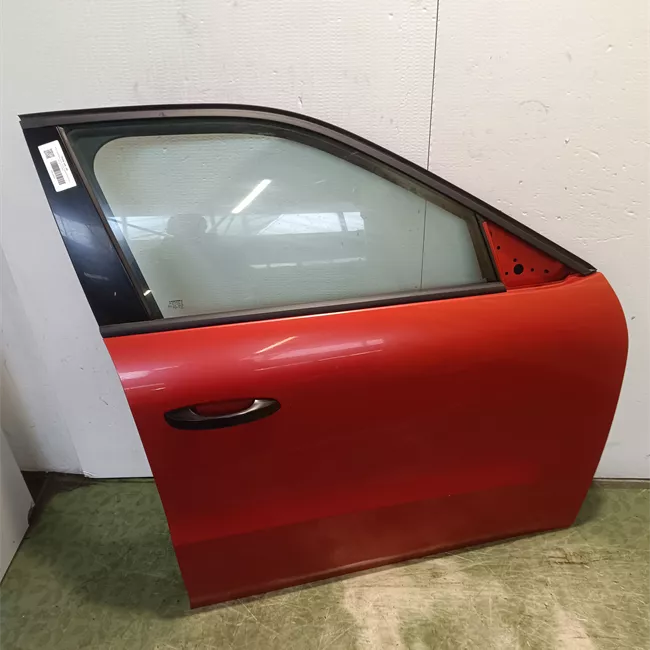 Porta anteriore destra