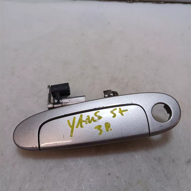 Maniglia porta anteriore sinistra