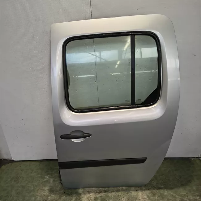 Porta posteriore sinistra rata