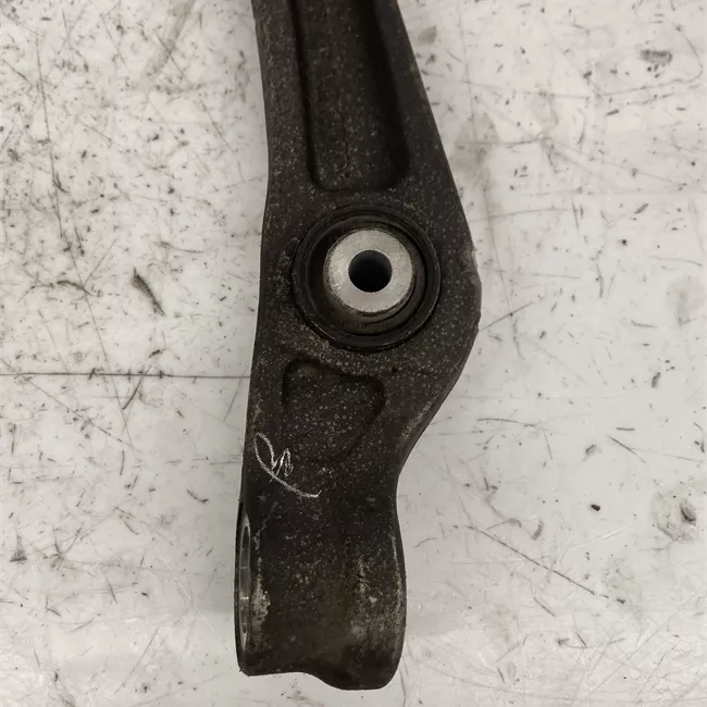 Braccio oscillante inferiore posteriore sospensione anteriore destro